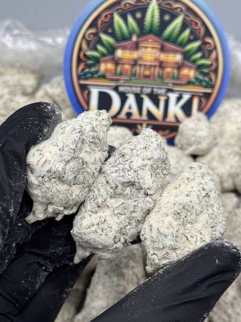 ❄️ Snow Balls Kush – Frosted Powerhouse